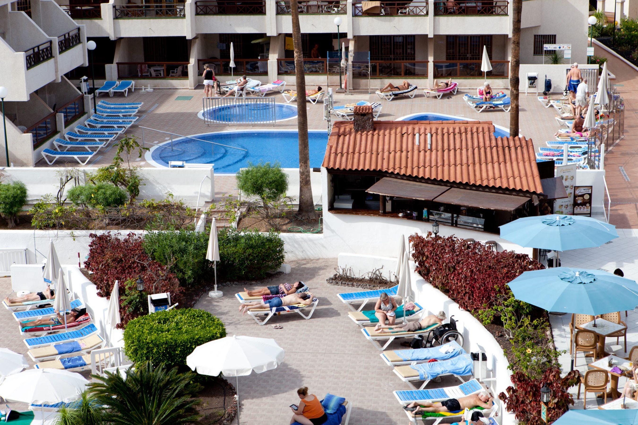 Hotel-Apartamentos Andorra Playa de las Americas  Exterior photo